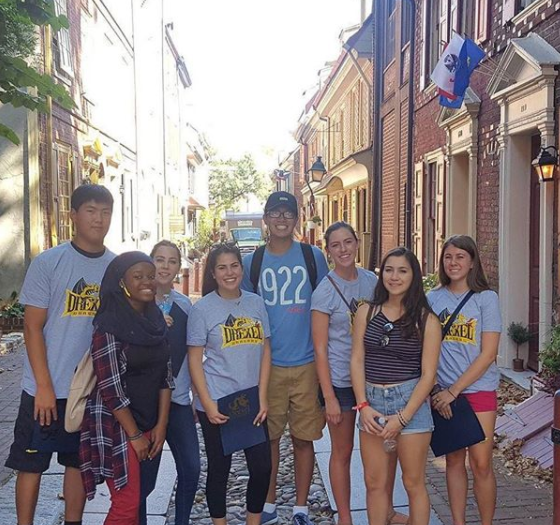 Students at Elfreth's Alley in Old City